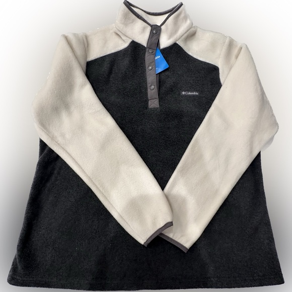 Columbia Sweaters - NWT $60 Womens Mount Cannon 1/2 snap pullover size XL. Grey and cream color